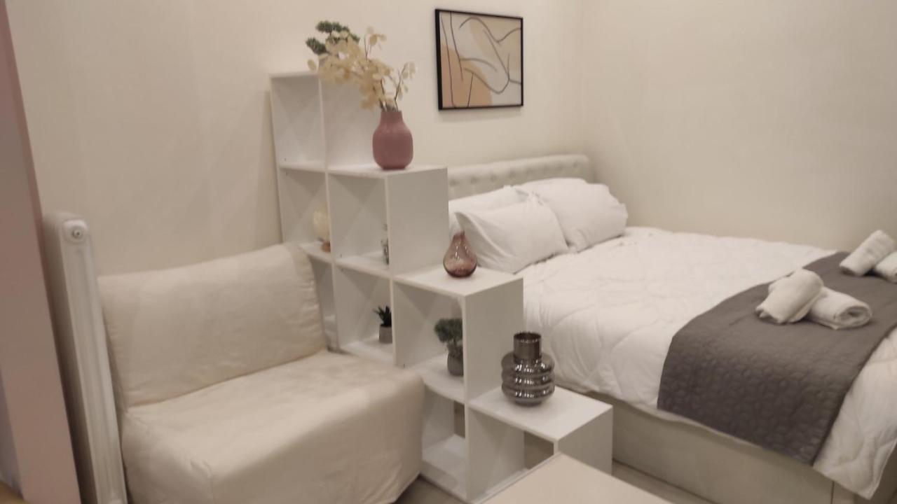Irene'S Beauty In Koukaki Apartment Athens Exterior photo