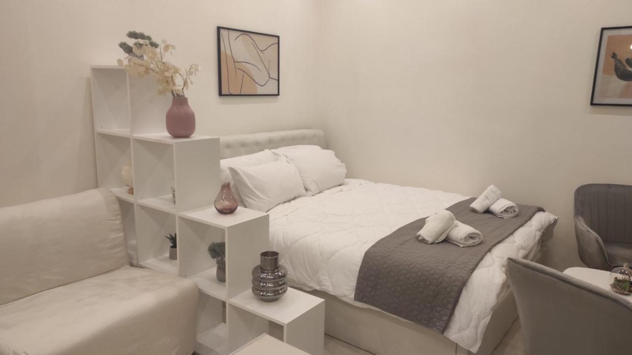 Irene'S Beauty In Koukaki Apartment Athens Exterior photo